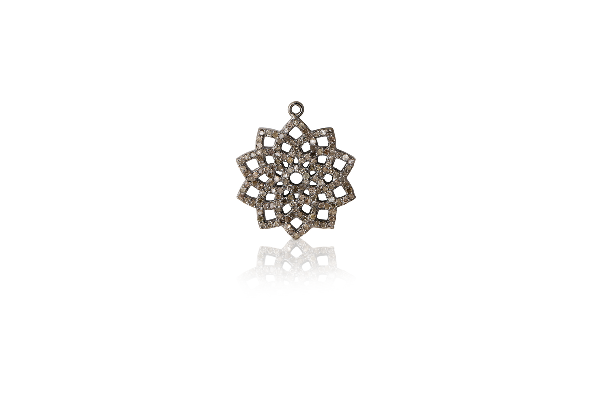 Kaufen Sie unsere exquisite Kollektion an Silber- und Diamant- Halskette- Zubehör