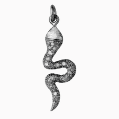 Chain pendant made of silver and diamonds